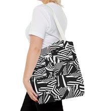 Load image into Gallery viewer, Borsa tote linea -Mai invisibili-