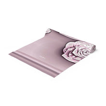 Carica l'immagine nel visualizzatore di Gallery, Table Runner  Laila Lago & C. by Iannilli Antonella