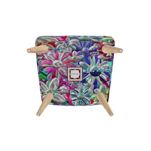 Carica l'immagine nel visualizzatore di Gallery, Poltrona linea I fiori