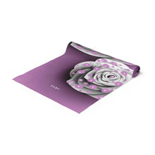 Carica l'immagine nel visualizzatore di Gallery, Table Runner  Laila Lago & C. by Iannilli Antonella