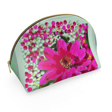 Carica l'immagine nel visualizzatore di Gallery, Beauty in pelle con stampa artistica