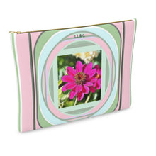 Load image into Gallery viewer, Pochette in pelle con stampa linea Le margherite