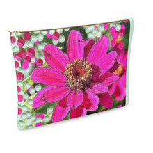 Load image into Gallery viewer, Pochette in pelle con stampa linea Le margherite