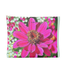 Load image into Gallery viewer, Pochette in pelle con stampa linea Le margherite