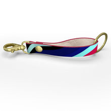 Carica l'immagine nel visualizzatore di Gallery, Porta chiave in pelle linea Arte