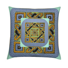 Carica l'immagine nel visualizzatore di Gallery, Cuscino artistico linea Ara pacis