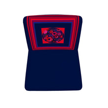 Carica l'immagine nel visualizzatore di Gallery, Poltrona linea una casa nel bosco-