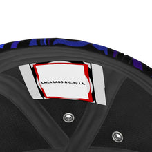 Carica l'immagine nel visualizzatore di Gallery, Cappellino con disegno artistico linea Le onde