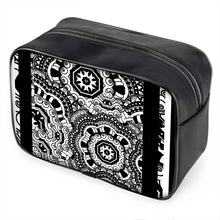 Carica l'immagine nel visualizzatore di Gallery, Wash Bags in pelle o in vinile linea Multi grafica