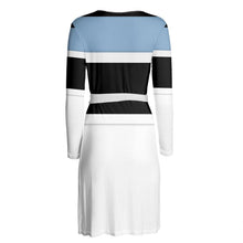 Carica l'immagine nel visualizzatore di Gallery, Abito incrociato linea il mare dentro