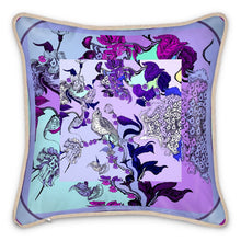 Load image into Gallery viewer, Cuscino in seta linea Il paradiso segreto