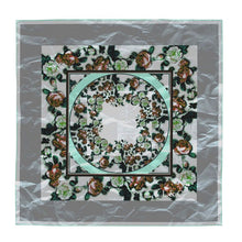 Carica l&#39;immagine nel visualizzatore di Gallery, Foulard in seta  linea Vienna
