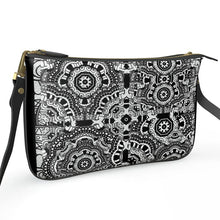 Load image into Gallery viewer, Borsa  a tracolla in pelle linea Multi grafica

