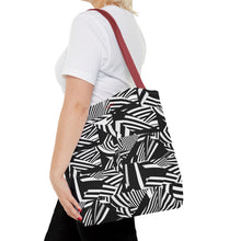 Load image into Gallery viewer, Borsa tote linea -Mai invisibili-
